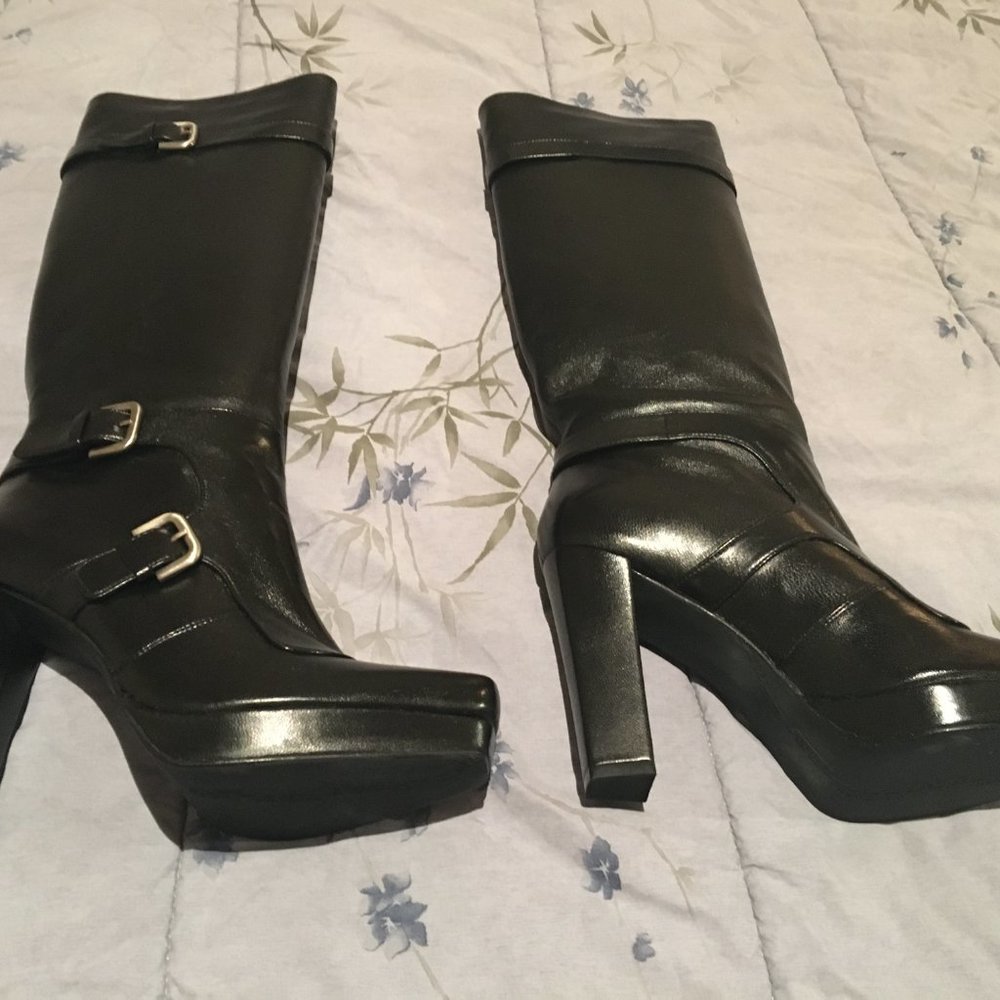 Stuart Weitzman Polished Black Leather Moto Platform Boots - Size 7